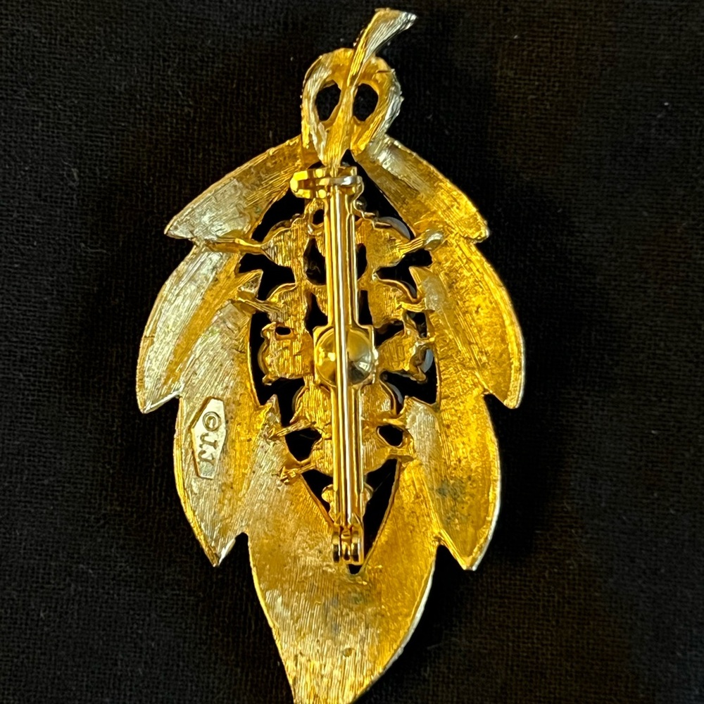 Vintage JJ Brooch - Picture 8 of 10